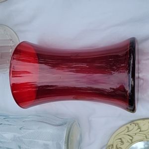 Red vase 8"